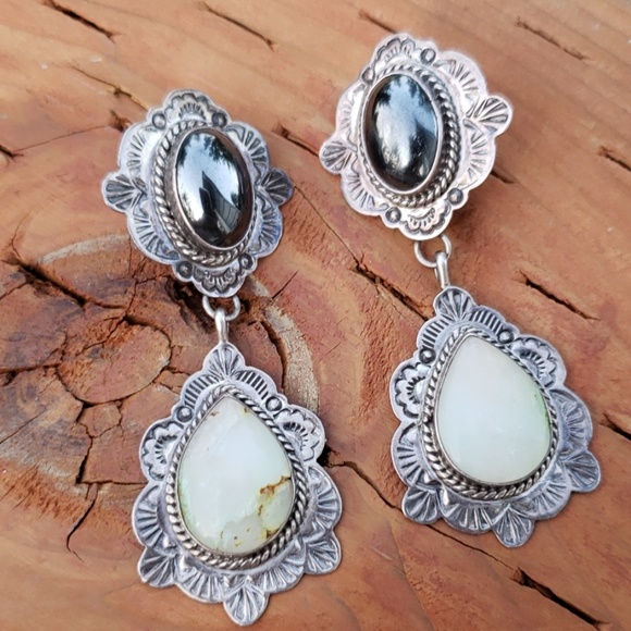Jewelry - Vintage Sterling Silver Hematite Quartz Earrings
